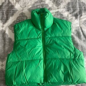 Cropped puffer vest